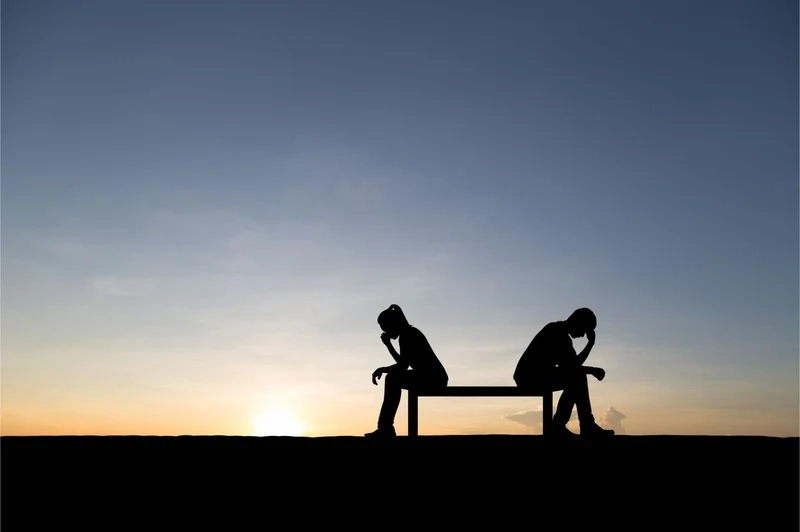 Thương nhớ và tiếc nuối cùng ảnh tình yêu chia tay