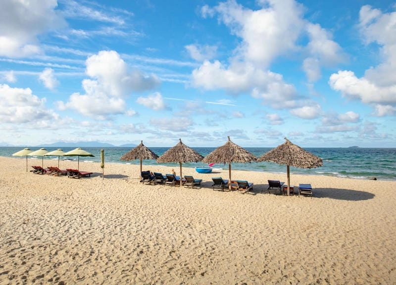 Vẻ đẹp An Bàng cảnh hoang sơ cuốn hút mọi người