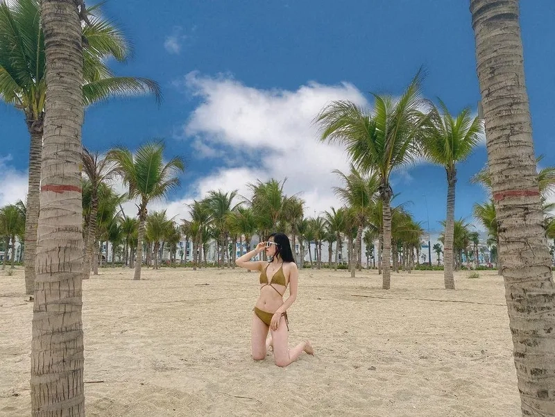 Cùng khám phá trải nghiệm thú vị tại bãi biển Bãi Cháy