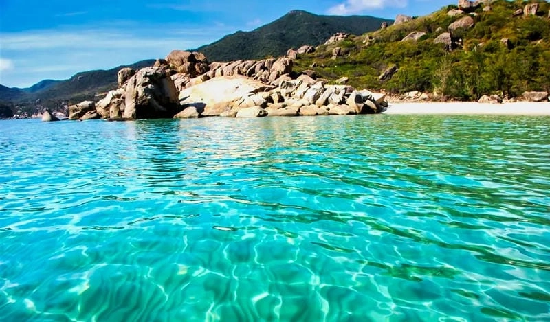 Lắng nghe Bãi Kinh sóng biển rì rào êm tai