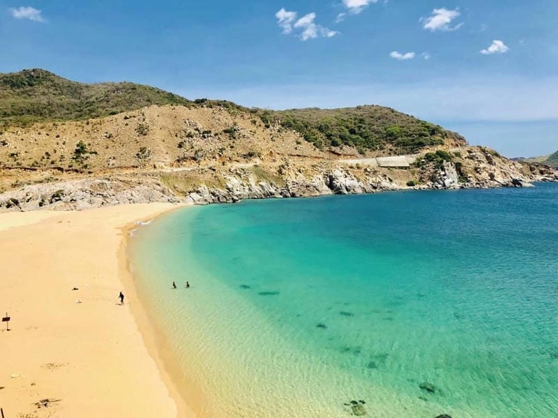 Vui chơi trên Bãi Kinh bãi cát dài bất tận