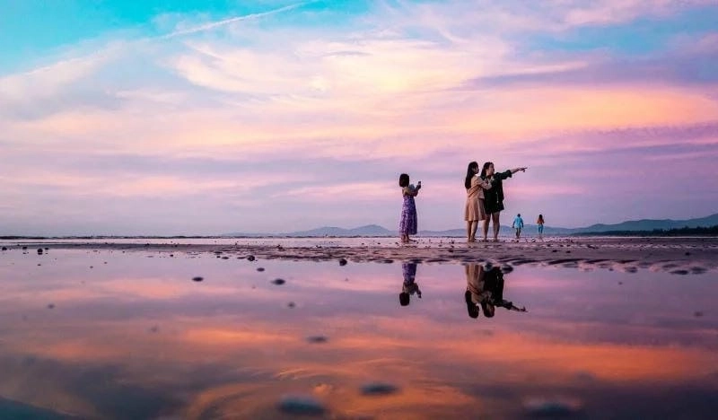 Chụp ảnh cùng Bãi Lữ vách đá hùng vĩ