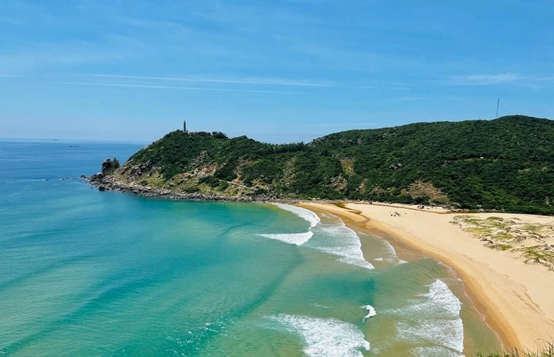 Ngắm toàn cảnh Bãi Môn từ trên cao