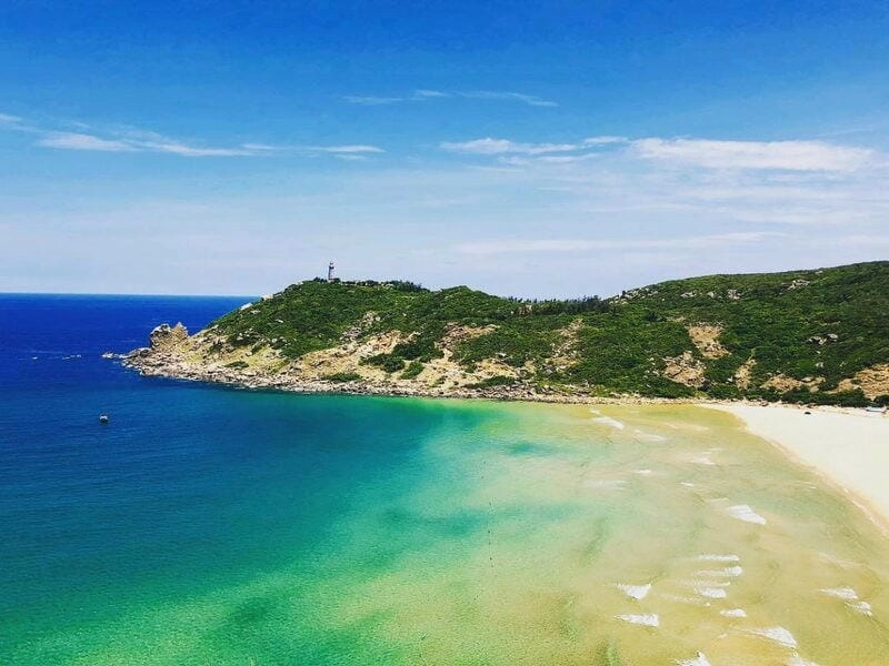 Tận hưởng cảm giác Bãi Môn tắm biển sảng khoái