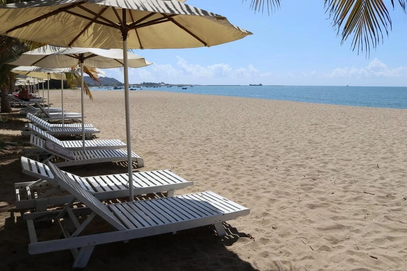 Trải nghiệm tắm biển Bình Sơn