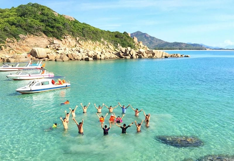 Dạo bước trên Bình Tiên cát trắng mịn màng