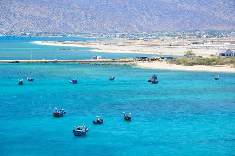 Khung cảnh Cà Ná hoàng hôn thật bình yên