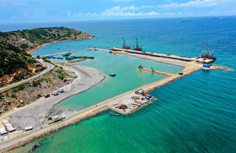 Cà Ná nước trong veo thu hút ánh nhìn