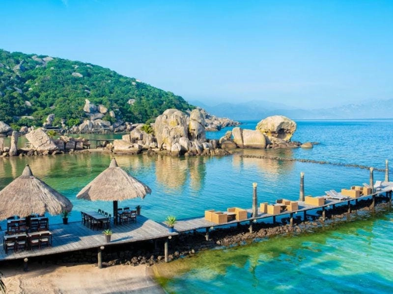 Đón Cam Ranh bình minh lãng mạn trên biển