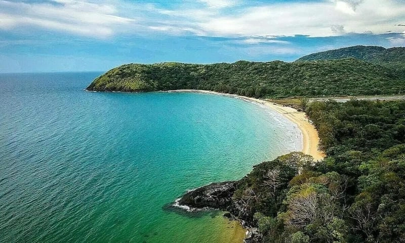 Đón Côn Đảo bình minh trên biển thơ mộng