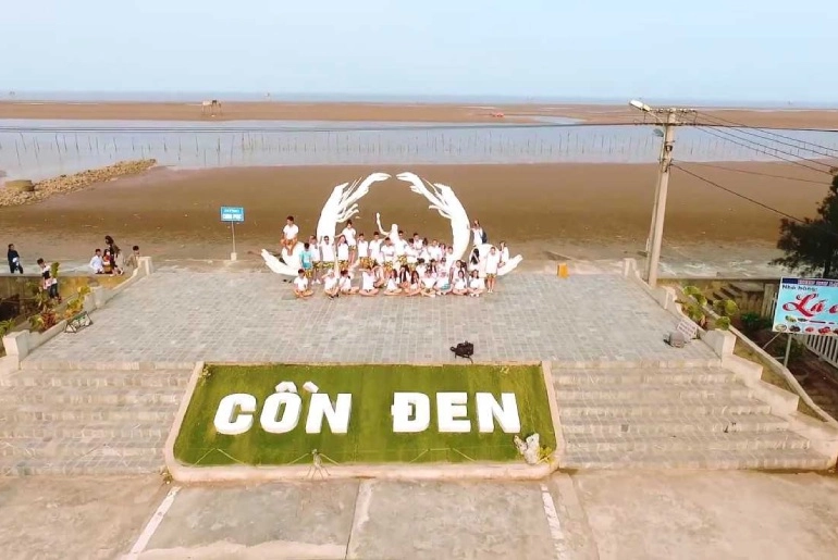 Đọc review Bãi Cồn Đen chi tiết