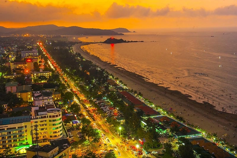 Tìm hiểu vẻ đẹp bình yên của bãi biển Cửa Lò