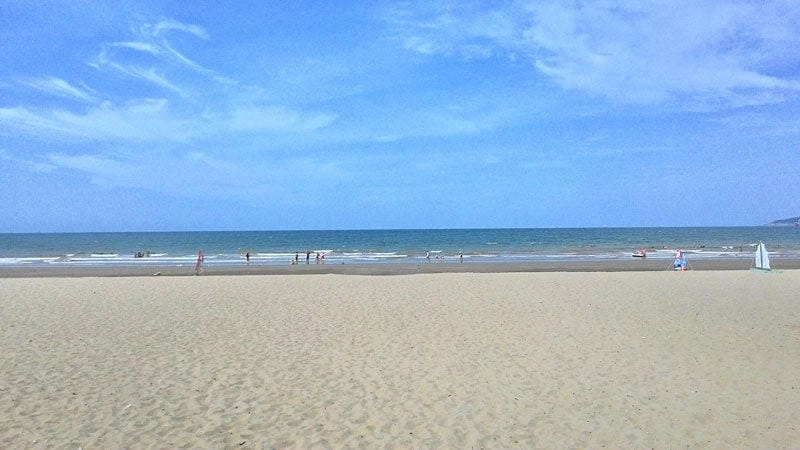 Đắm mình trong làn Cửa Lò biển xanh mát lạnh