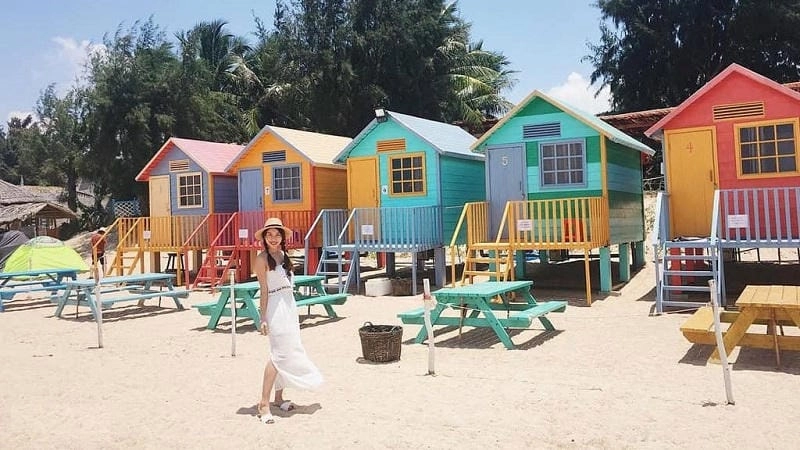 Đại Lãnh nước trong veo thu hút ánh nhìn