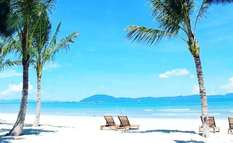 Dạo bước trên Dốc Lết cát trắng mịn màng