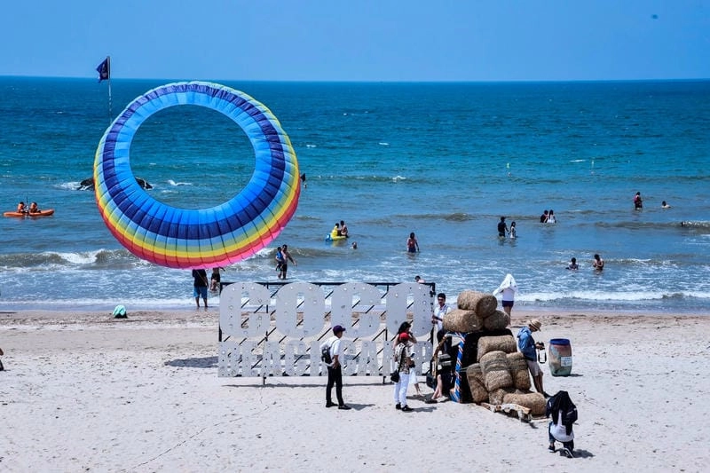 Đón bình minh Bãi Đồi Dương