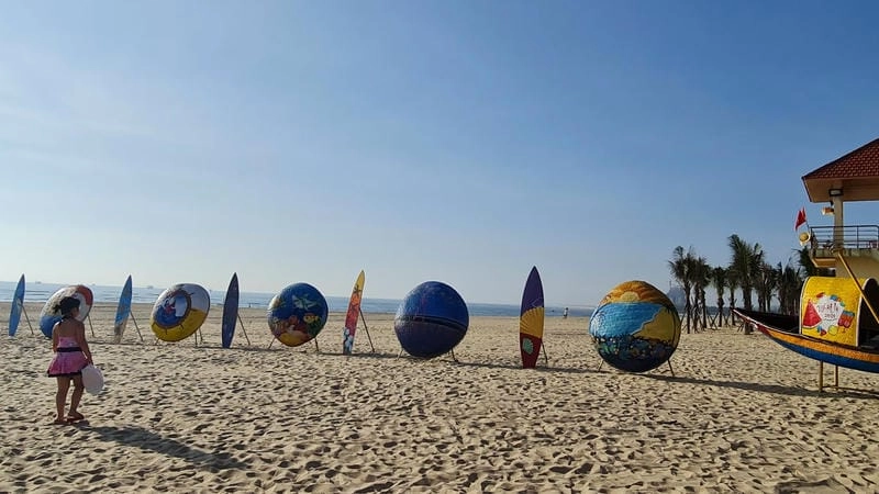 Đón bình minh Bãi Đồng Hới