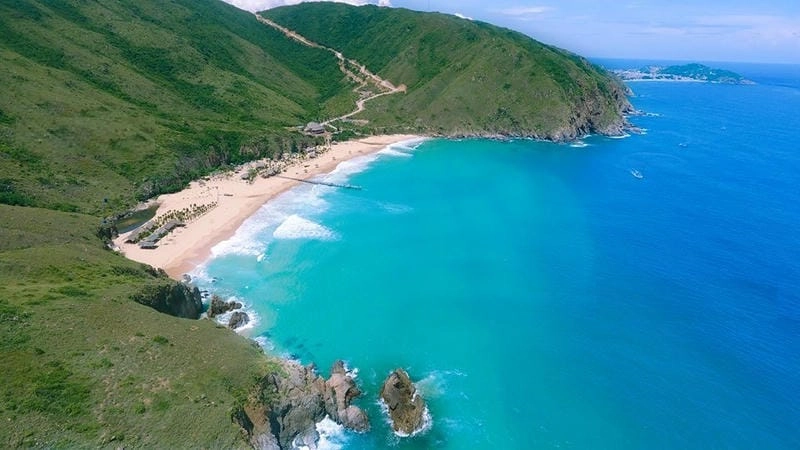 Eo Gió nước trong veo thu hút ánh nhìn