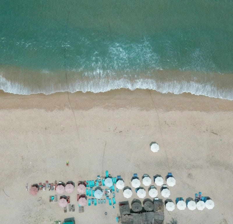 Vui chơi trên Hà My bãi cát dài bất tận