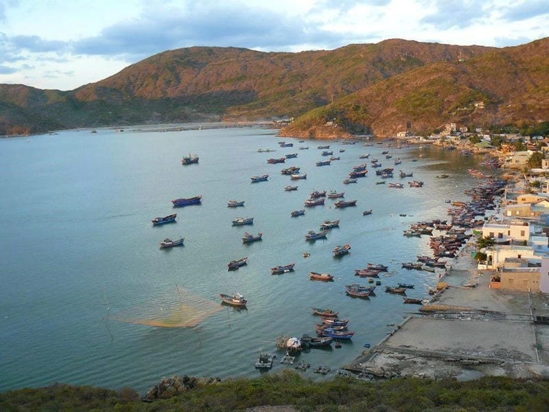 Vui chơi trên Hải Minh bãi cát dài bất tận