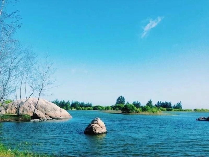 Tận hưởng cảm giác Hồ Cốc tắm biển sảng khoái