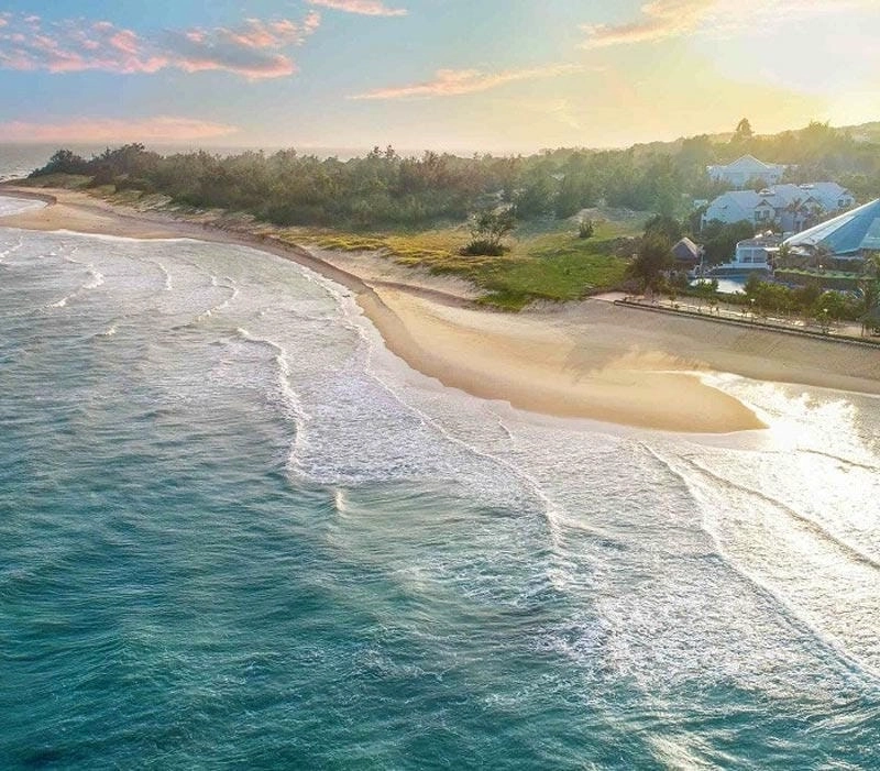 Đắm mình trong vẻ đẹp bình yên của bãi biển Hồ Tràm