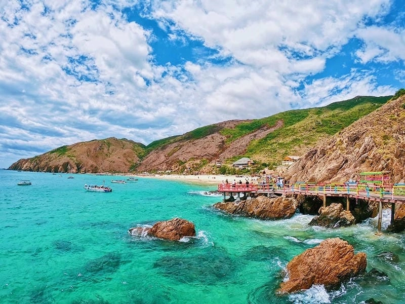 Đắm mình trong làn Kỳ Co biển xanh mát lạnh