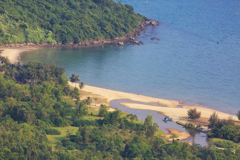 Chiêm ngưỡng cảnh đẹp Bãi Làng Vân