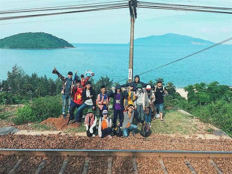 Cùng check in Bãi Làng Vân