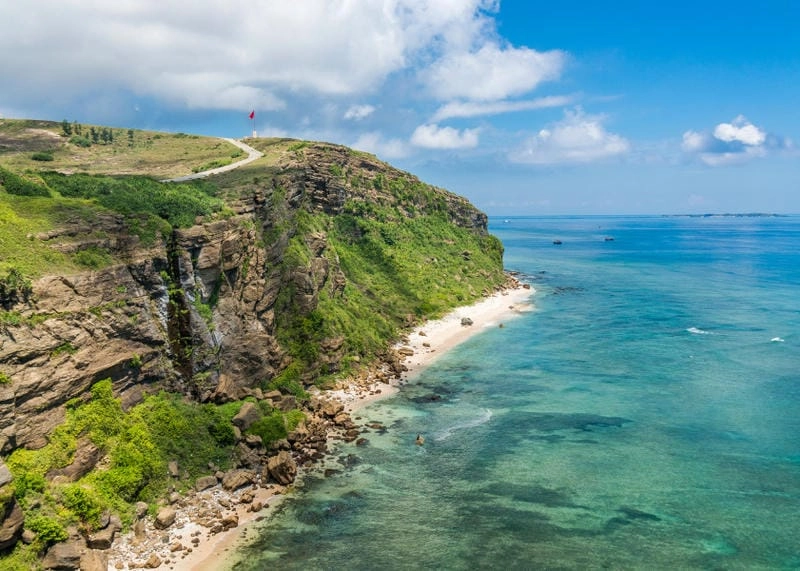 Check-in cùng Lý Sơn cổng Tò Vò độc đáo