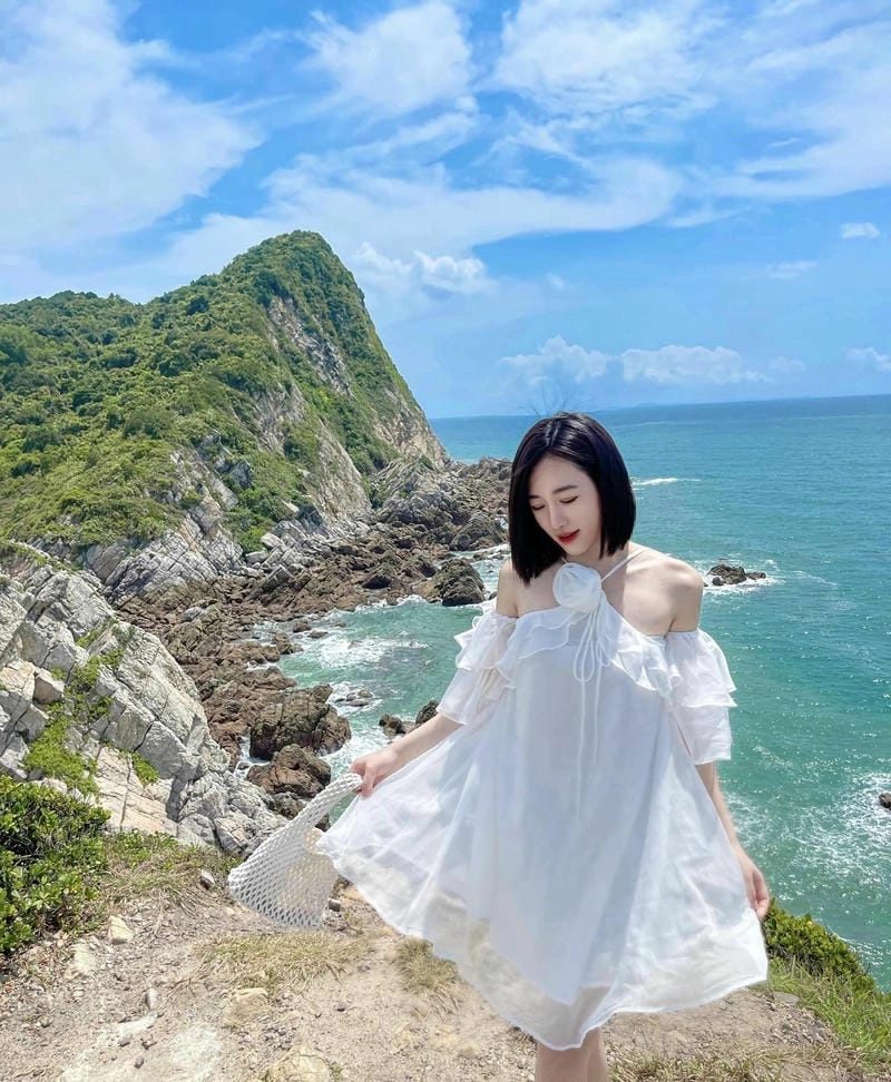 Trải nghiệm tắm biển Minh Châu