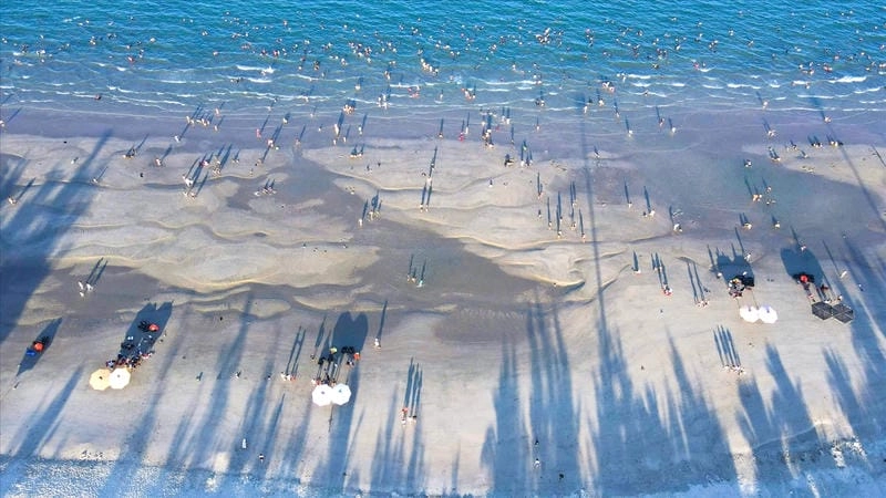 Vẻ đẹp Mỹ Khê cảnh hoang sơ cuốn hút mọi người