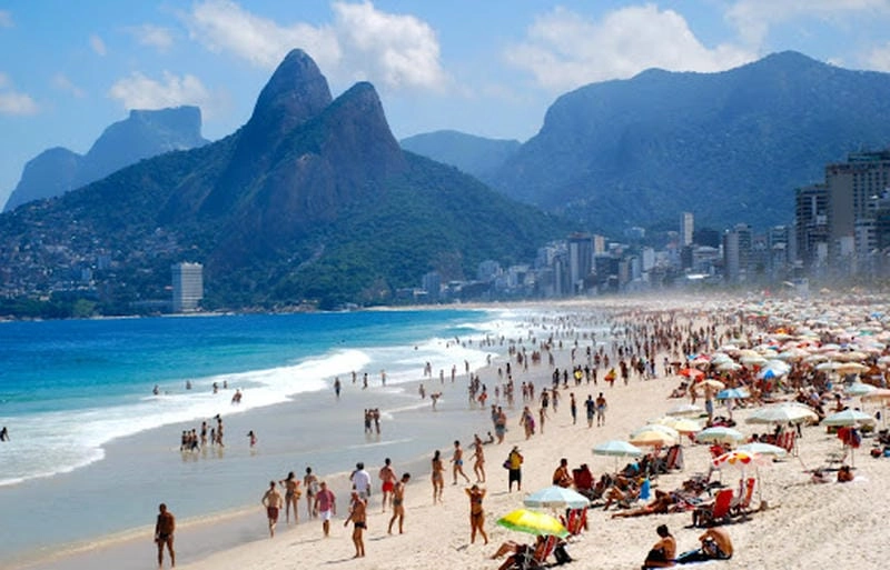 Mỹ Khê nước trong veo thu hút ánh nhìn