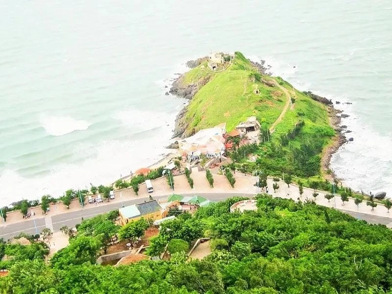 Khám phá trải nghiệm thú vị tại bãi biển Nghinh Phong