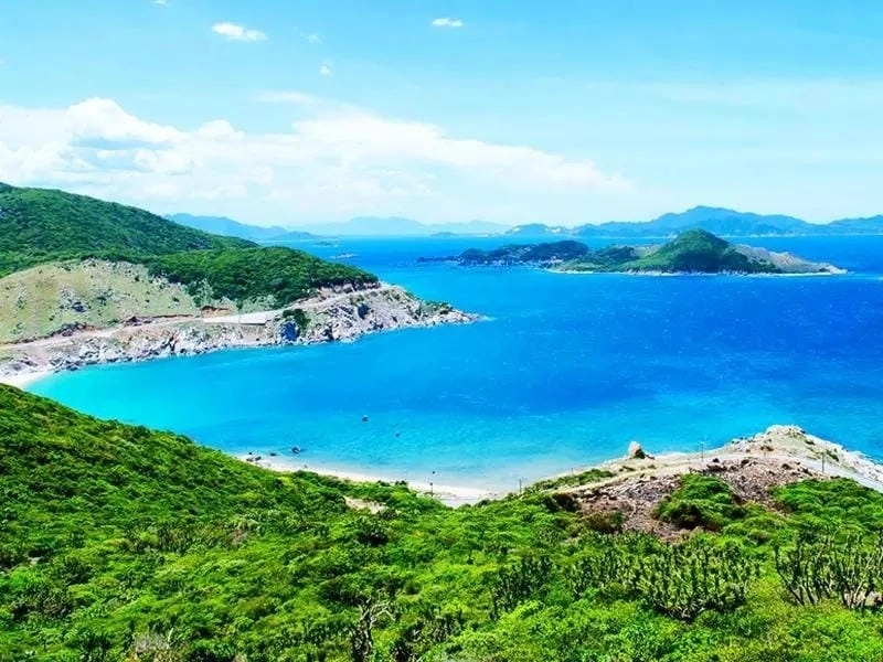 Dạo bước trên Ninh Chữ cát trắng mịn màng