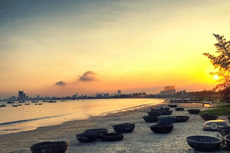 Tận hưởng cảm giác Non Nước tắm biển sảng khoái