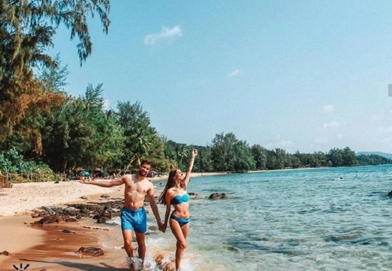 Thời điểm lý tưởng để khám phá bãi biển Ông Lang là mùa hè