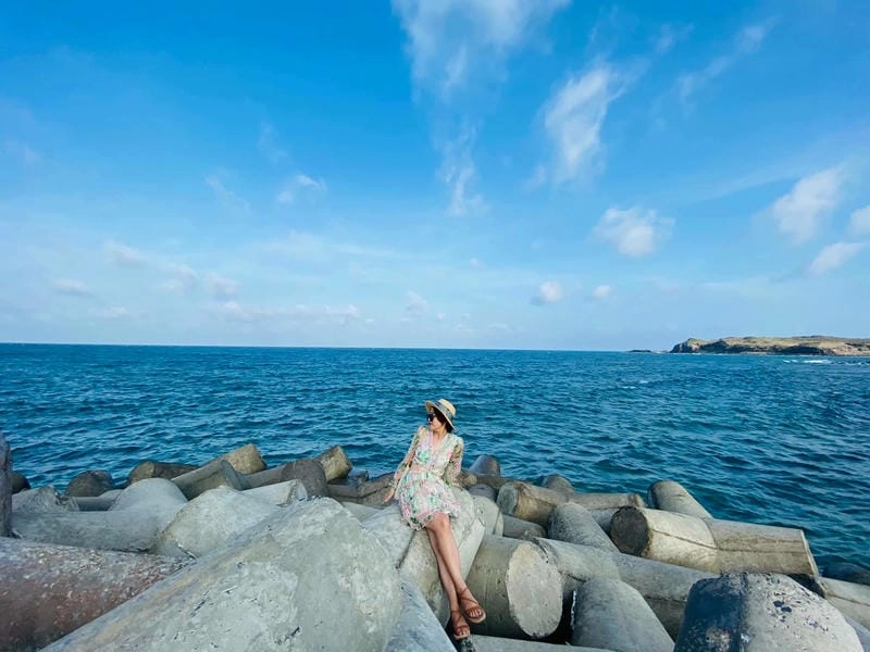 Khám phá Phú Quý lặn san hô dưới đáy biển