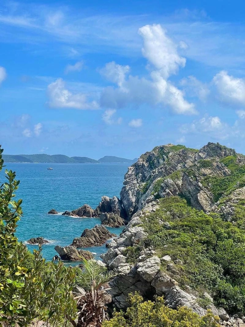 Đón Quan Lạn bình minh lãng mạn trên biển