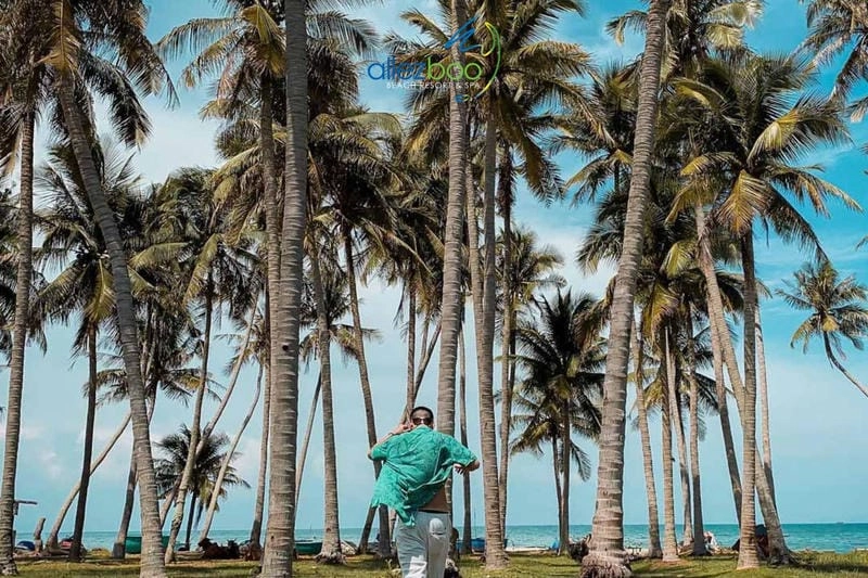 Trải nghiệm tắm biển Bãi Rạng