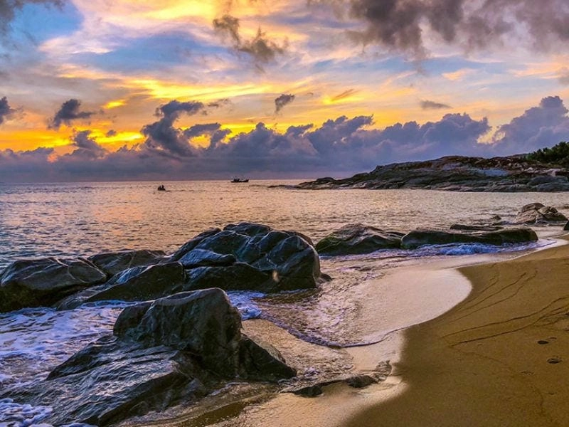 Khám phá trải nghiệm thú vị tại bãi biển Sa Huỳnh