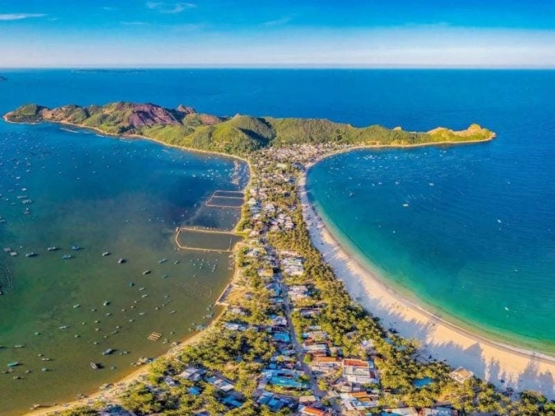 Tìm hiểu vẻ đẹp bình yên của bãi biển Sông Cầu