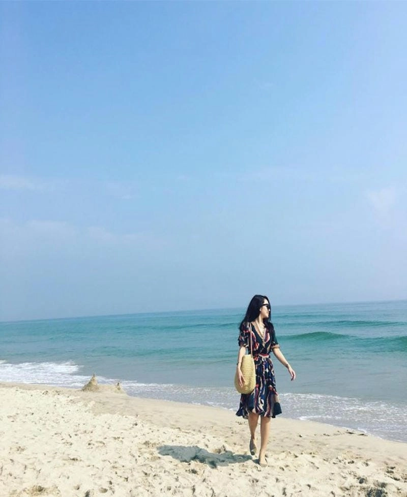 Đọc thuyết minh về bãi biển Thiên Cầm