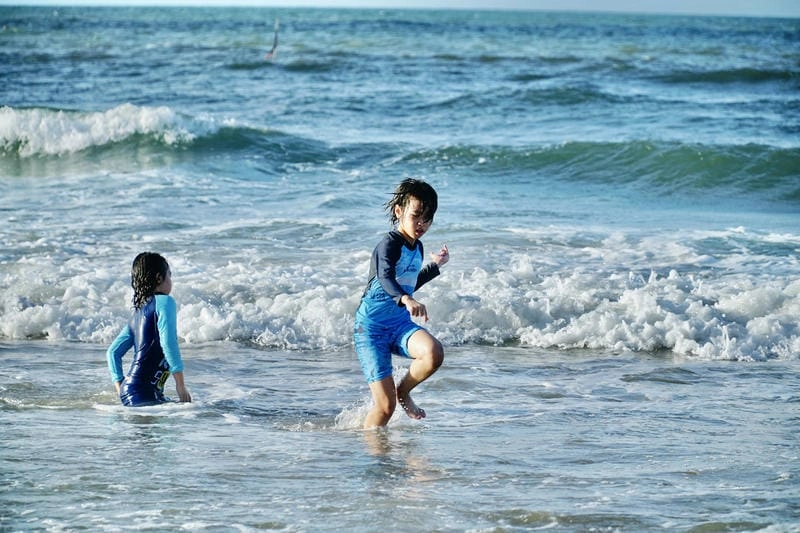 Bãi biển Thiên Cầm thuộc tỉnh nào vậy