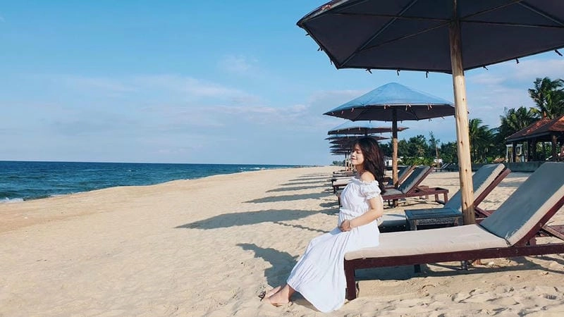 Đắm mình trong làn Thuận An biển xanh mát lạnh