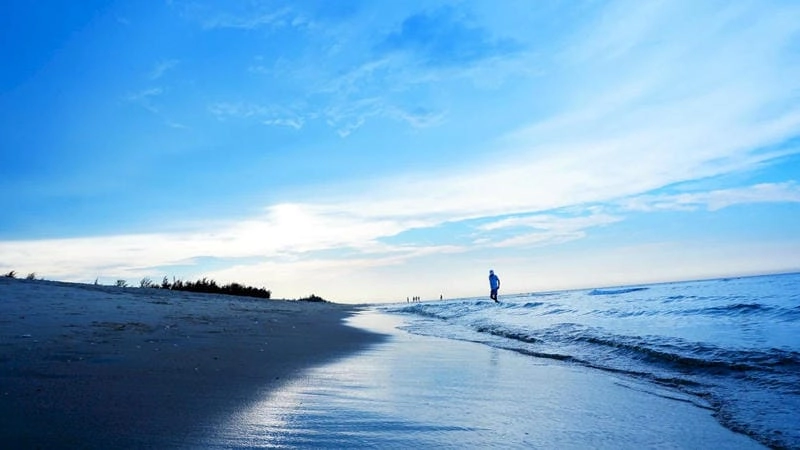 Tận hưởng cảm giác Thuận An tắm biển sảng khoái