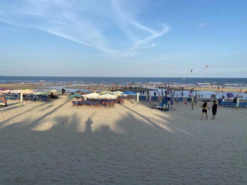 Lắng nghe Thùy Dương sóng biển rì rào êm tai