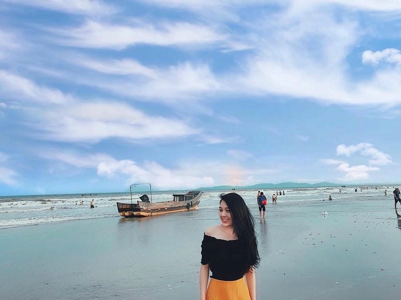 Trà Cổ tắm biển quên lối về