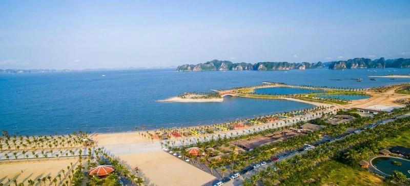 Trải nghiệm tắm biển Tuần Châu