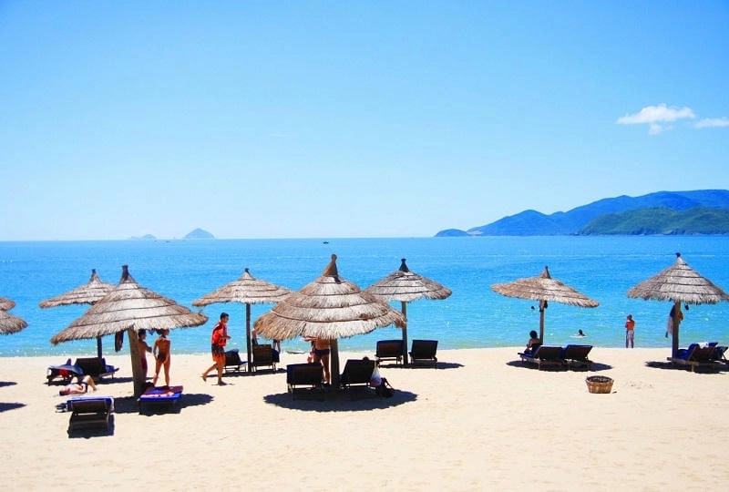 Lắng nghe Tùng Thu sóng biển rì rào êm tai